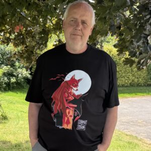 TShirt porte Scrapouz Gotham Rose sur noir.jpg